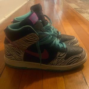 Hi top Nike Dunks